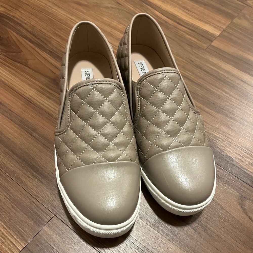 Womens Steve Madden Taupe slip on shoes